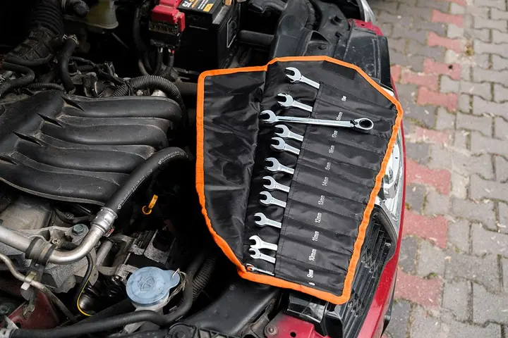 Cırcırlı ve anahtarlı kombine anahtarlar, 12 parçalık set, 8 - 19 mm, yumuşak kılıf