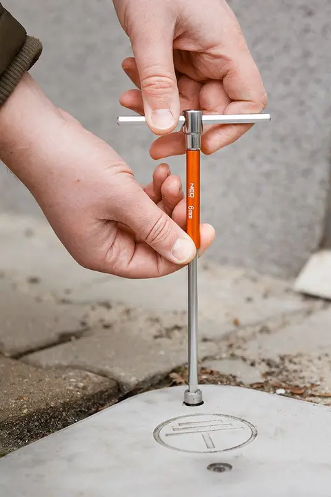 Pimli anahtarlar. Standlı 10'lu set, 2 - 10 mm