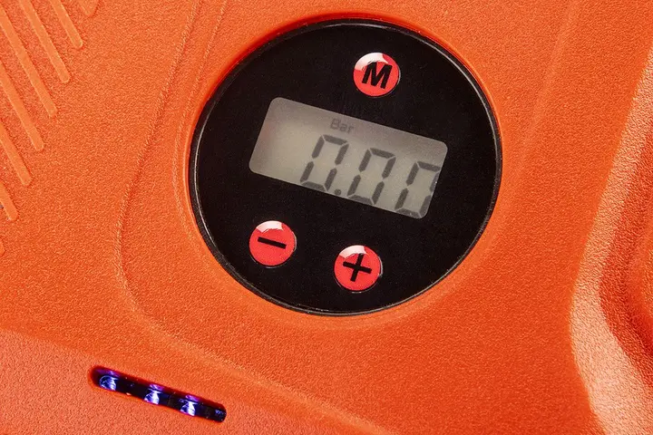 Takviye cihazı (jumpstarter), powerbank - 14Ah, kompresör 3,5 BAR, fener
