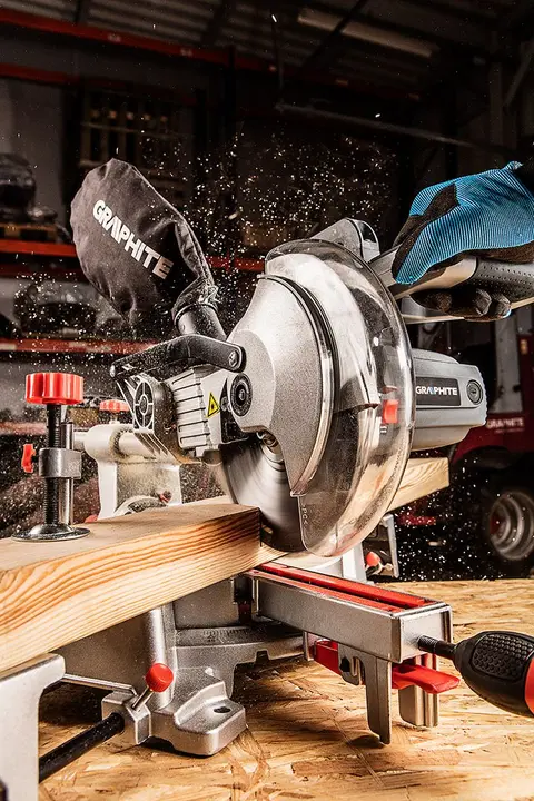 Gönye kesme makinesi 1800W, bıçak 210mm, hız 4800 dev/dk
