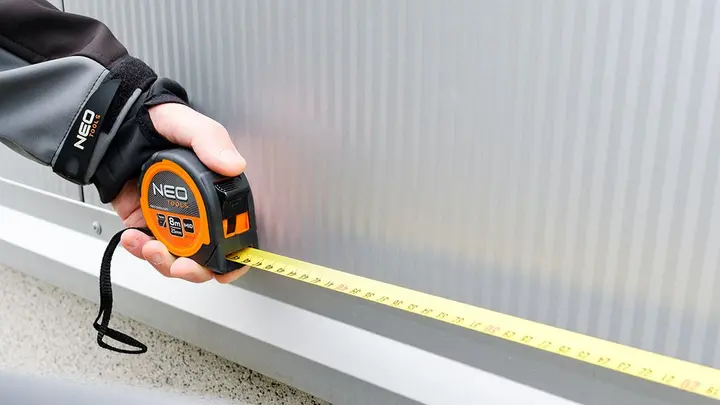 Geri sarılabilir çelik şerit metre 8 m x 25 mm, mıknatıslı