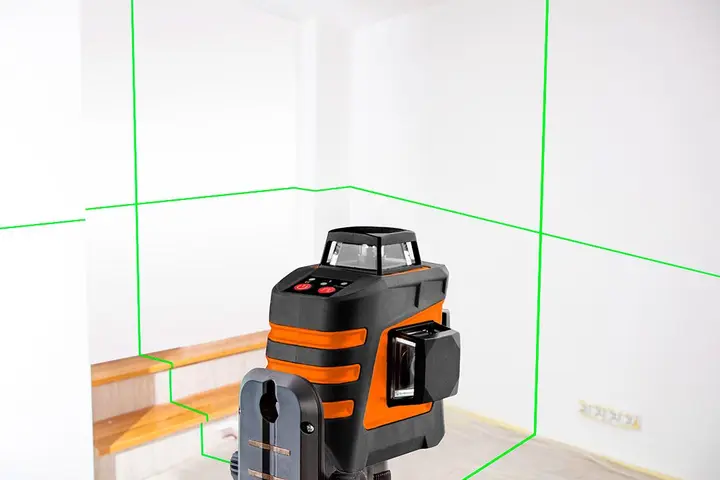 Kendinden dengelemeli 3D lazer terazi 20 m, yeşil, kılıf ve manyetik tutucu ile