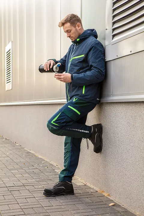 PREMIUM iş pantolonu, %62 pamuk, %35 polyester, %3 elastan