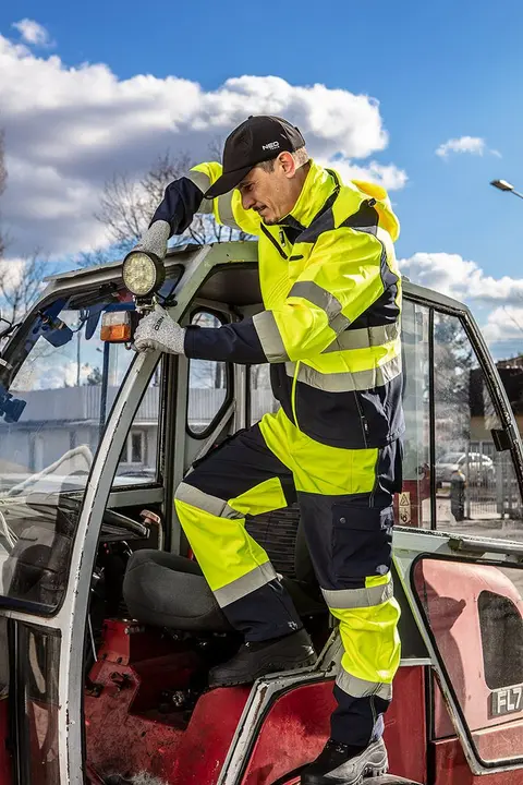 Yüksek görünürlüklü iş ceketi, kapüşonlu softshell, sarı