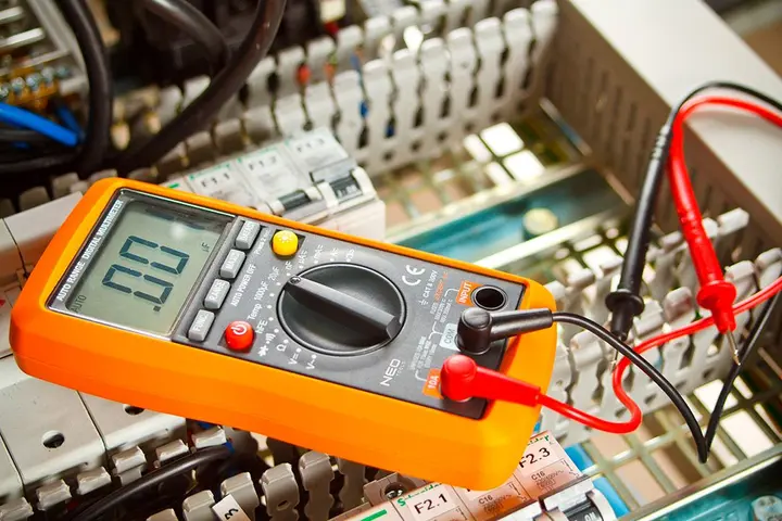 Elektronik multimetre