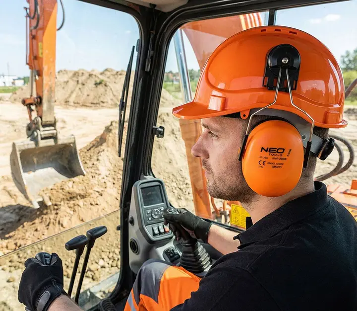Motorlu testereciler için 3'ü 1 arada koruyucu baret