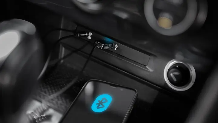 AUX-USB araç vericisi